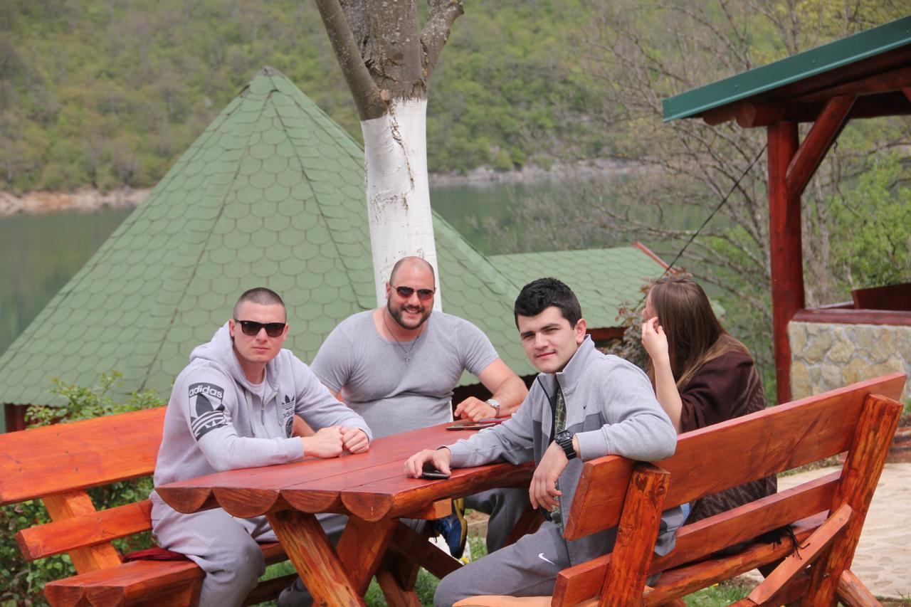 B&B Konak ปลูชิเน ภายนอก รูปภาพ