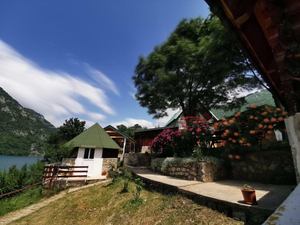 B&B Konak ปลูชิเน ภายนอก รูปภาพ