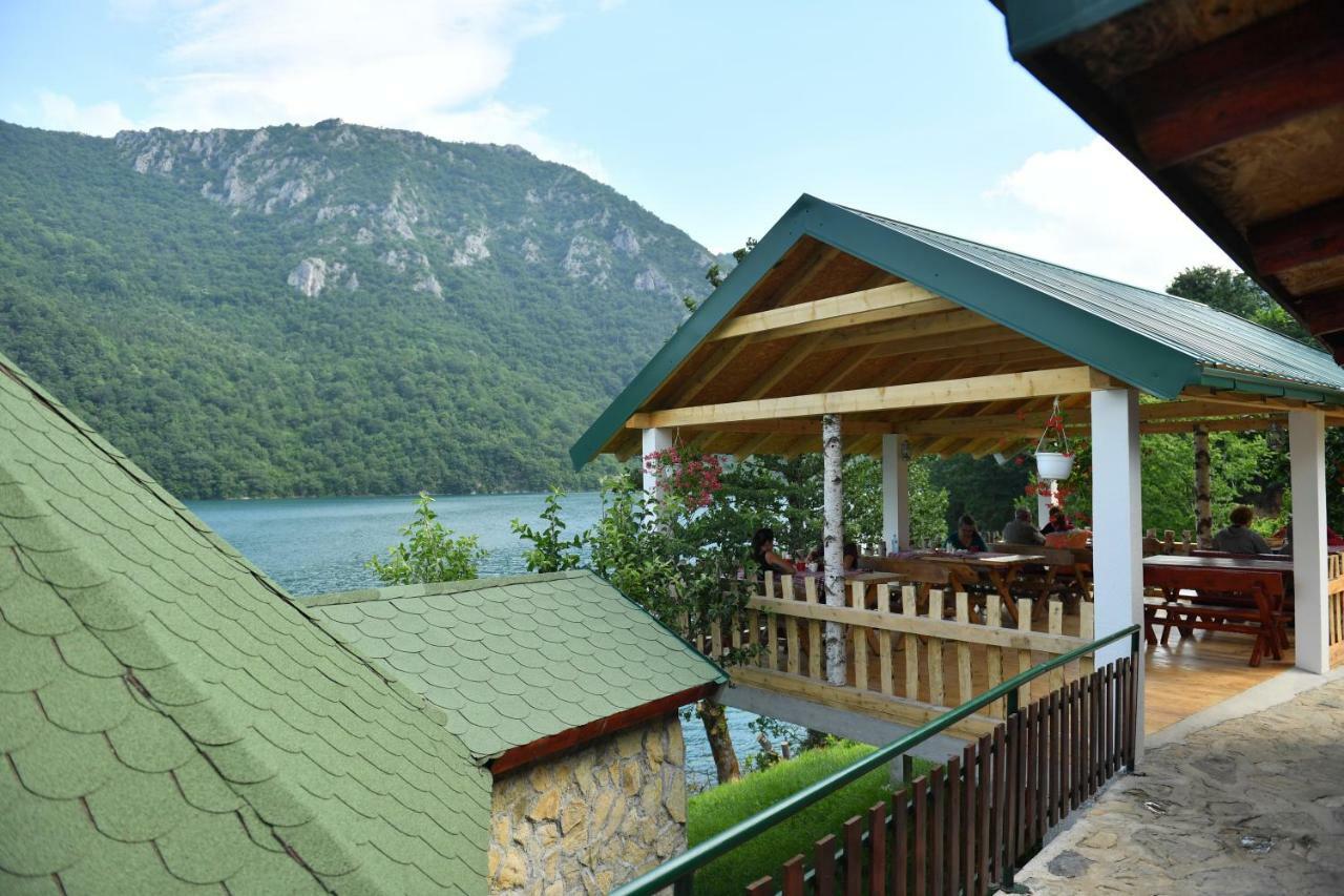 B&B Konak ปลูชิเน ภายนอก รูปภาพ